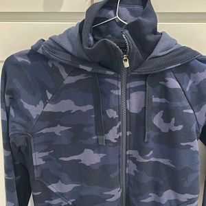 Women's Athleta Blue Camo Pattern Hoodie, size XSP